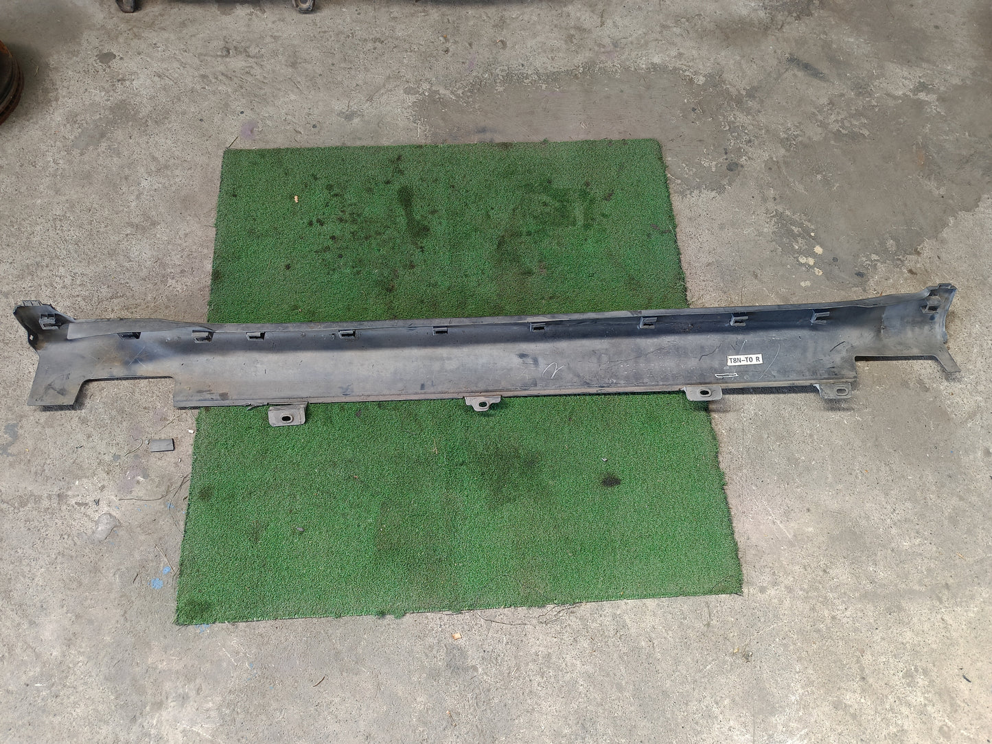 HONDA HRV SIDE SKIRT RH (71800-T8N-T0 R)