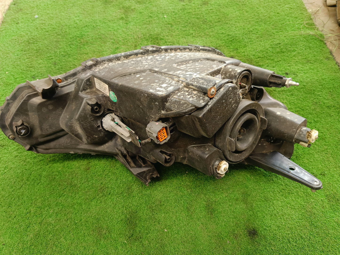 PROTON SAGA VVT HEAD LAMP LH (HL0137)