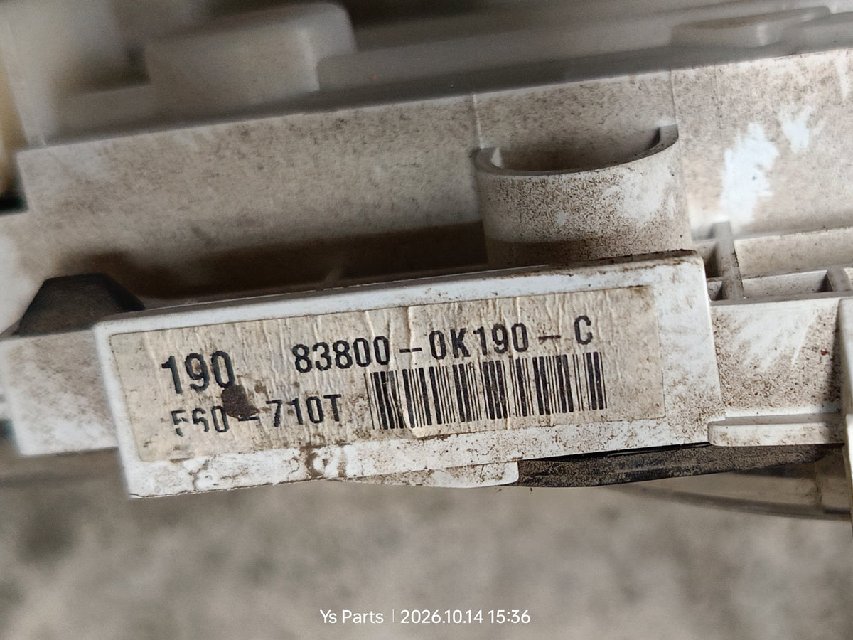 TOYOTA HILUX VIGO METER AT (83800-0K190)