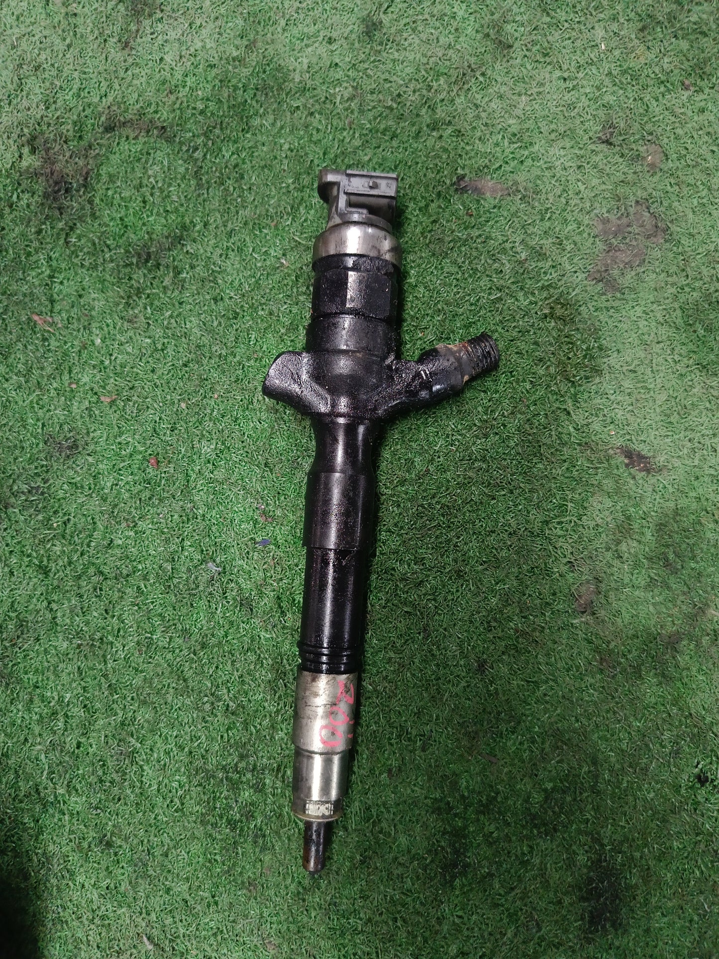 TOYOTA HIACE KDH200 DIESEL INJECTOR (DI0001)