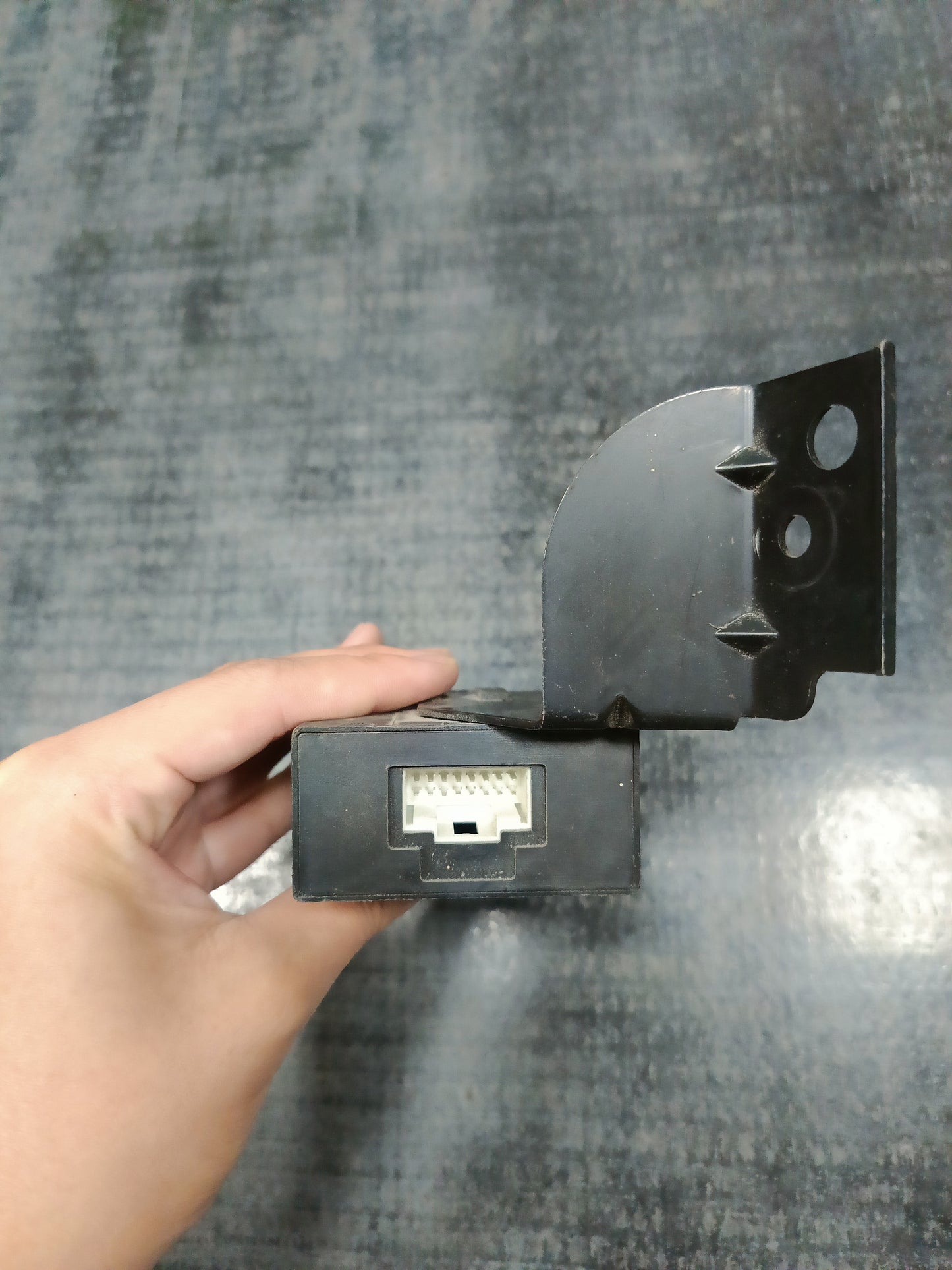 TOYOTA VIOS NCP151 AUTO FOLDING MIRROR ECU (PC642-0D007)