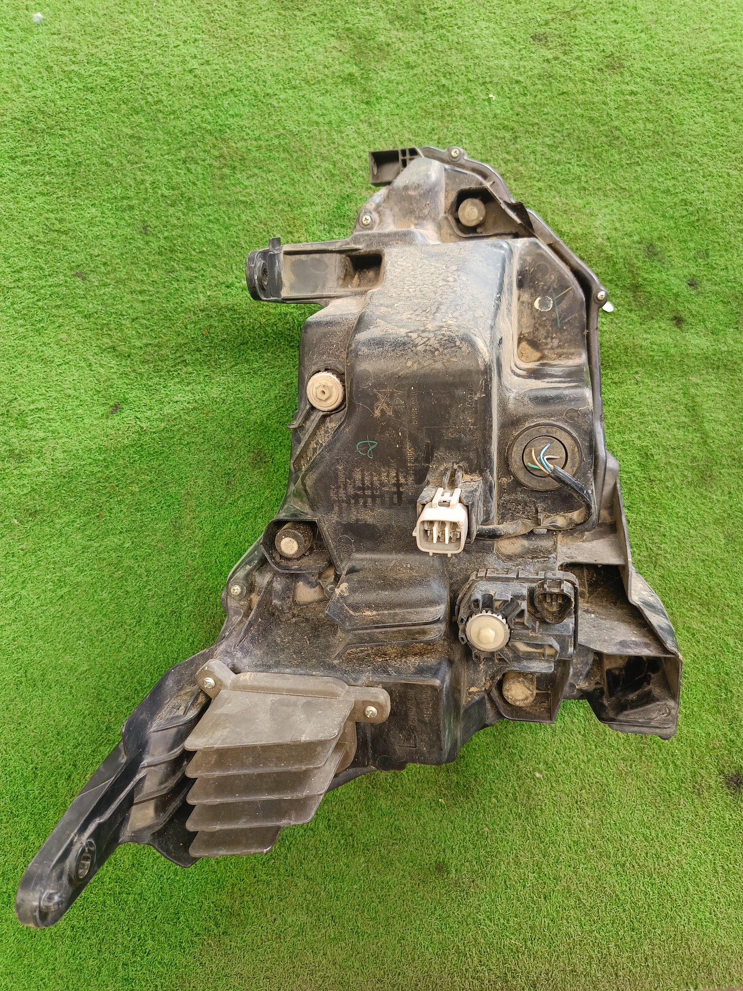 ISUZU DMAX VCROSS 2021-2023 HEAD LAMP LH (THAI) (HL0129)