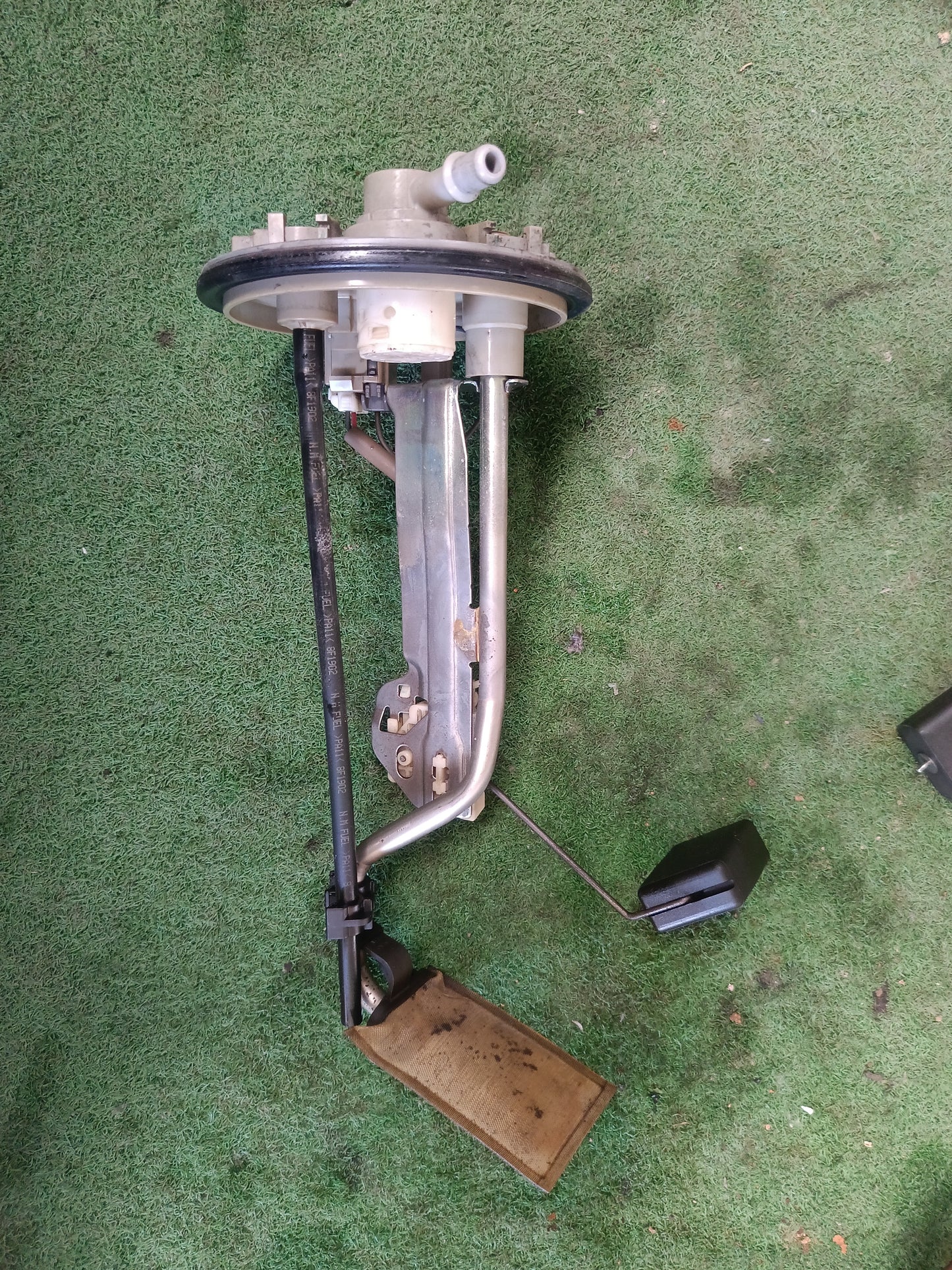TOYOTA HIACE KDH200 FUEL PUMP (FP00003)