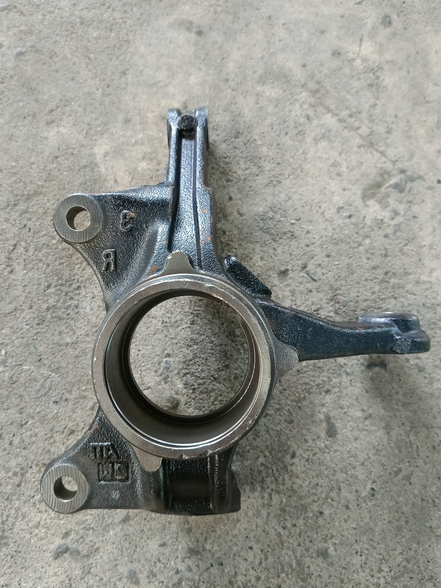 PERODUA AXIA 2023 KNUCKLE FRH (NEW) (43211-BZ540)