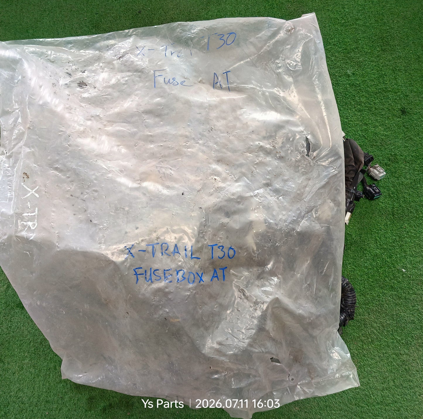 NISSAN XTRAIL T30 AT FUSEBOX WIRING (WRG0091)