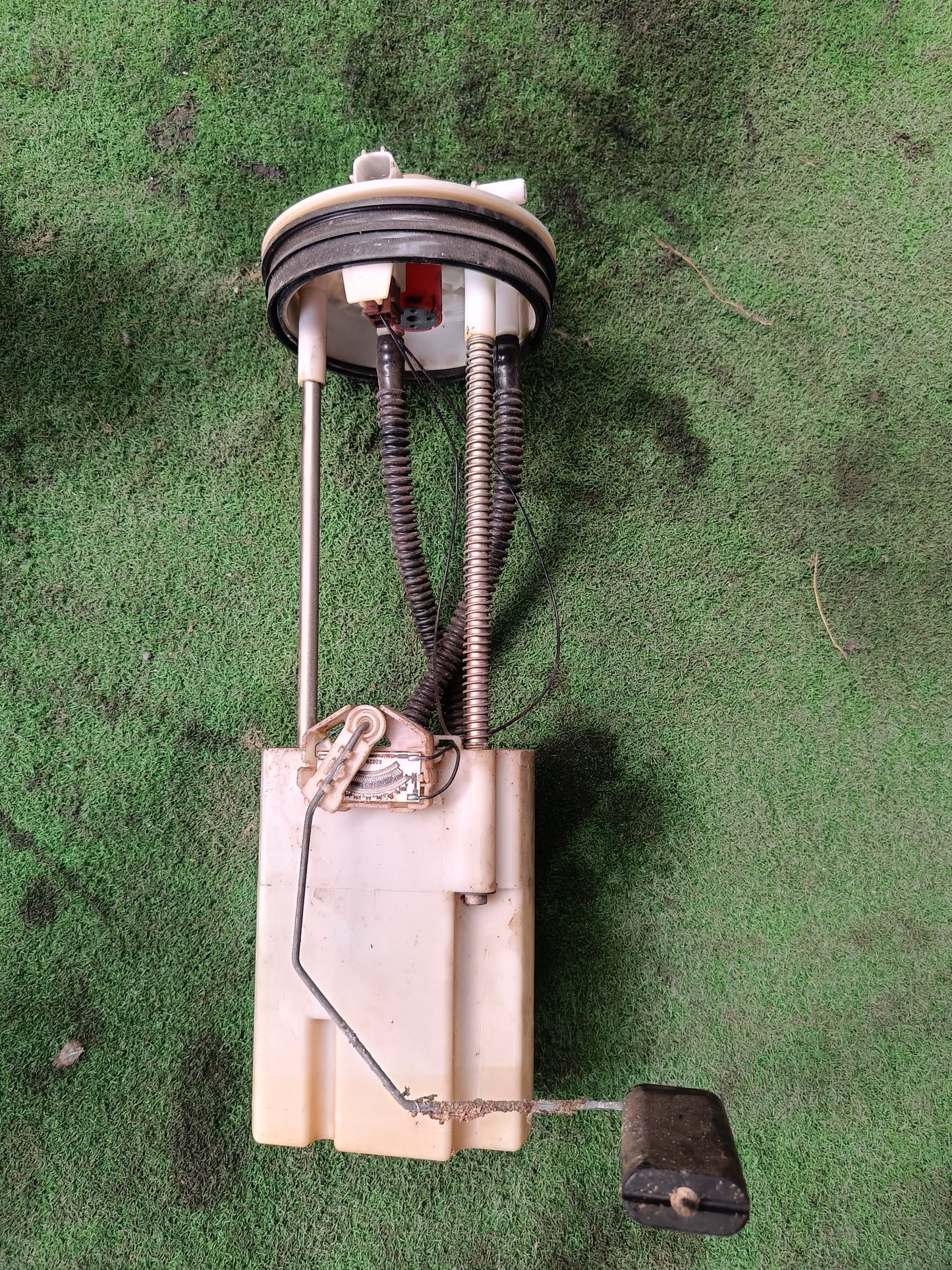 NISSAN NAVARA D40 FUEL PUMP (25060-KH40A)