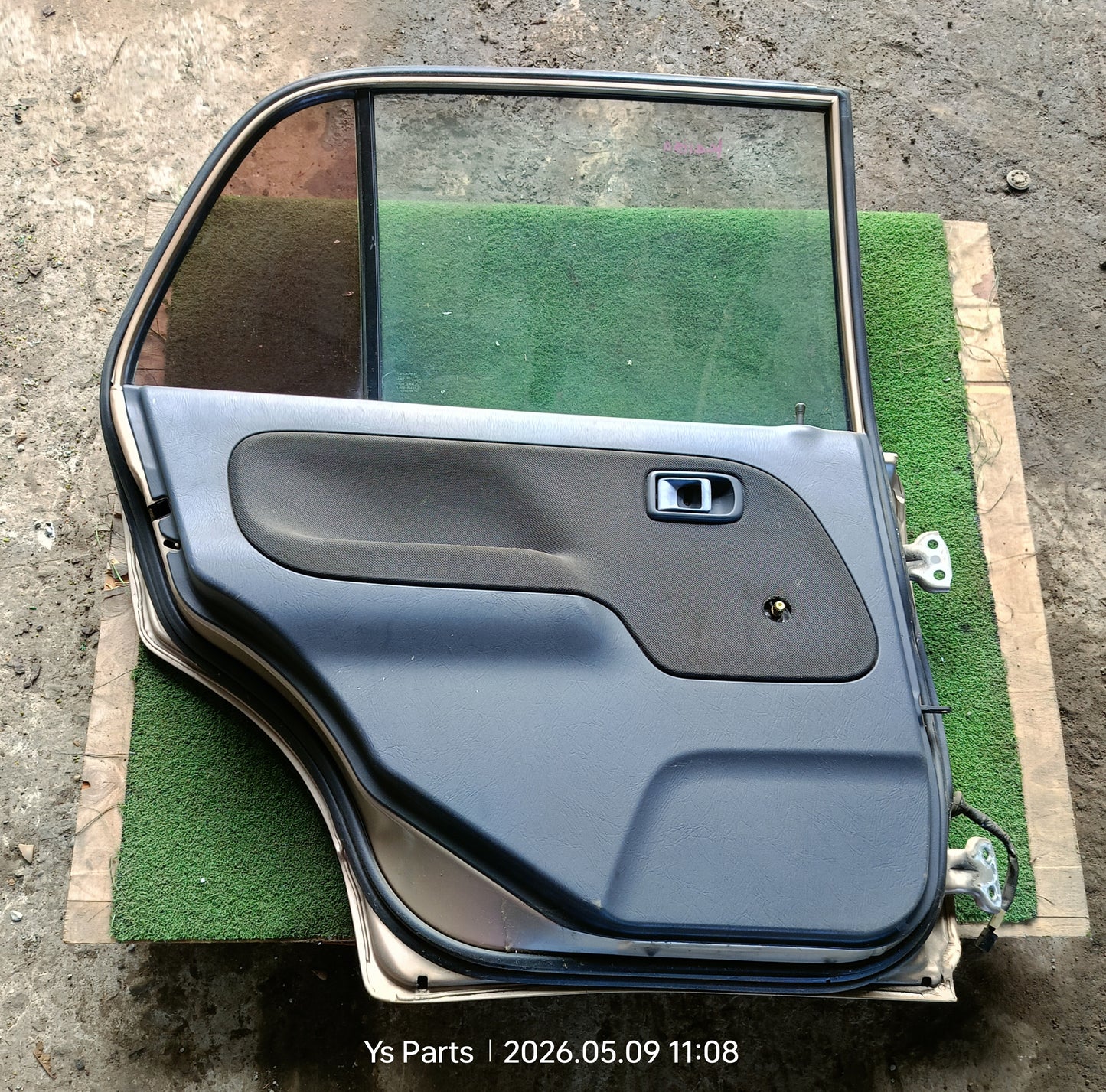 PERODUA KELISA DOOR PANEL RLH COMPLETE BROWN (DP00326)