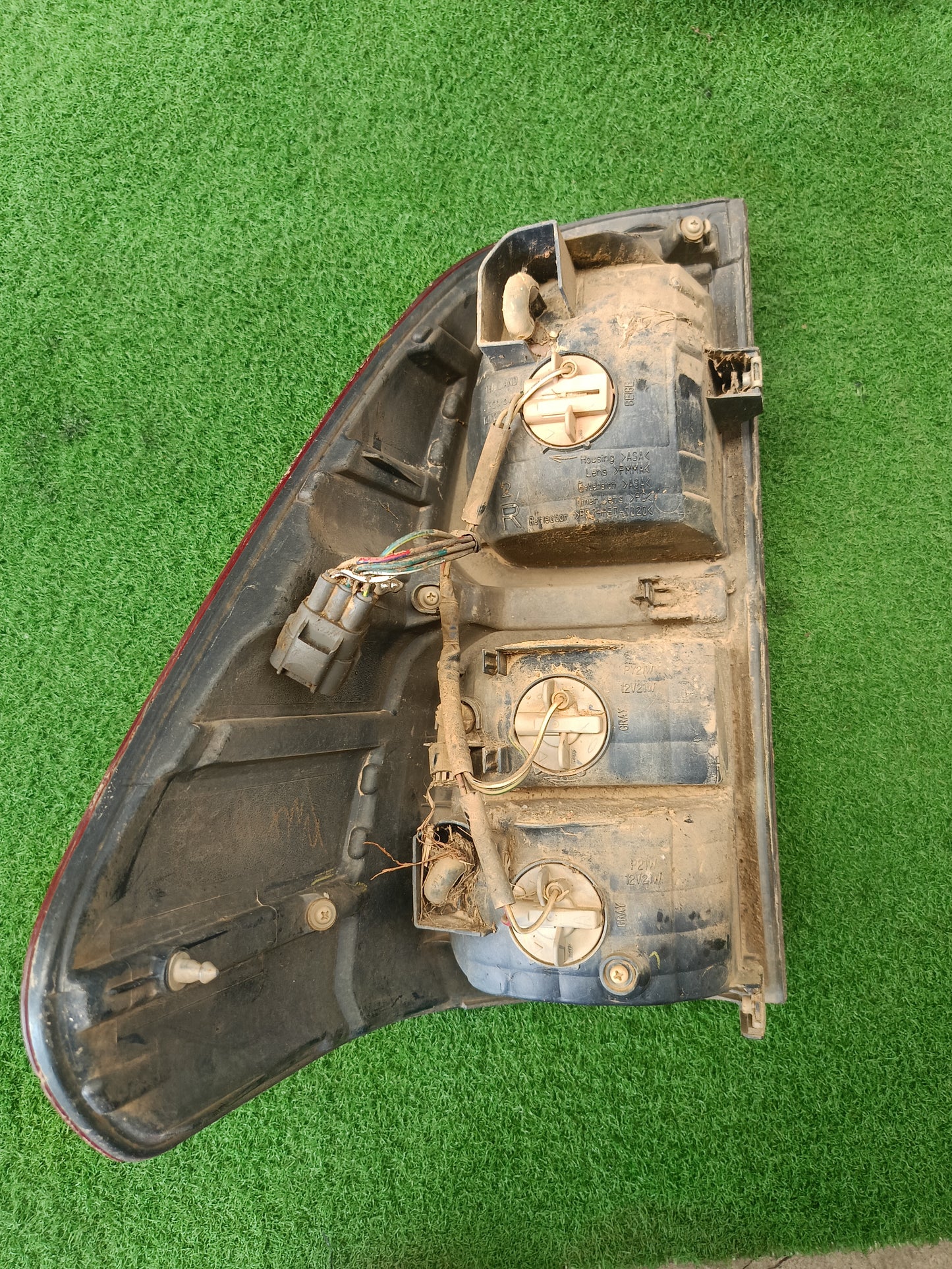 TOYOTA HILUX REVO TAIL LAMP RH (TL00217)