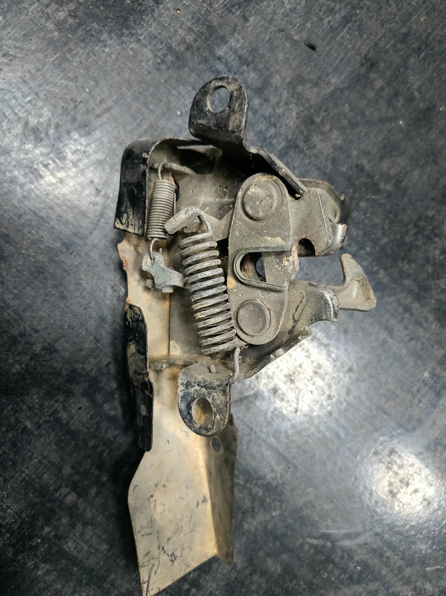TOYOTA HILUX KUN25 KUN26 2005-2014 FRONT BONNET LOCK (BL00014)