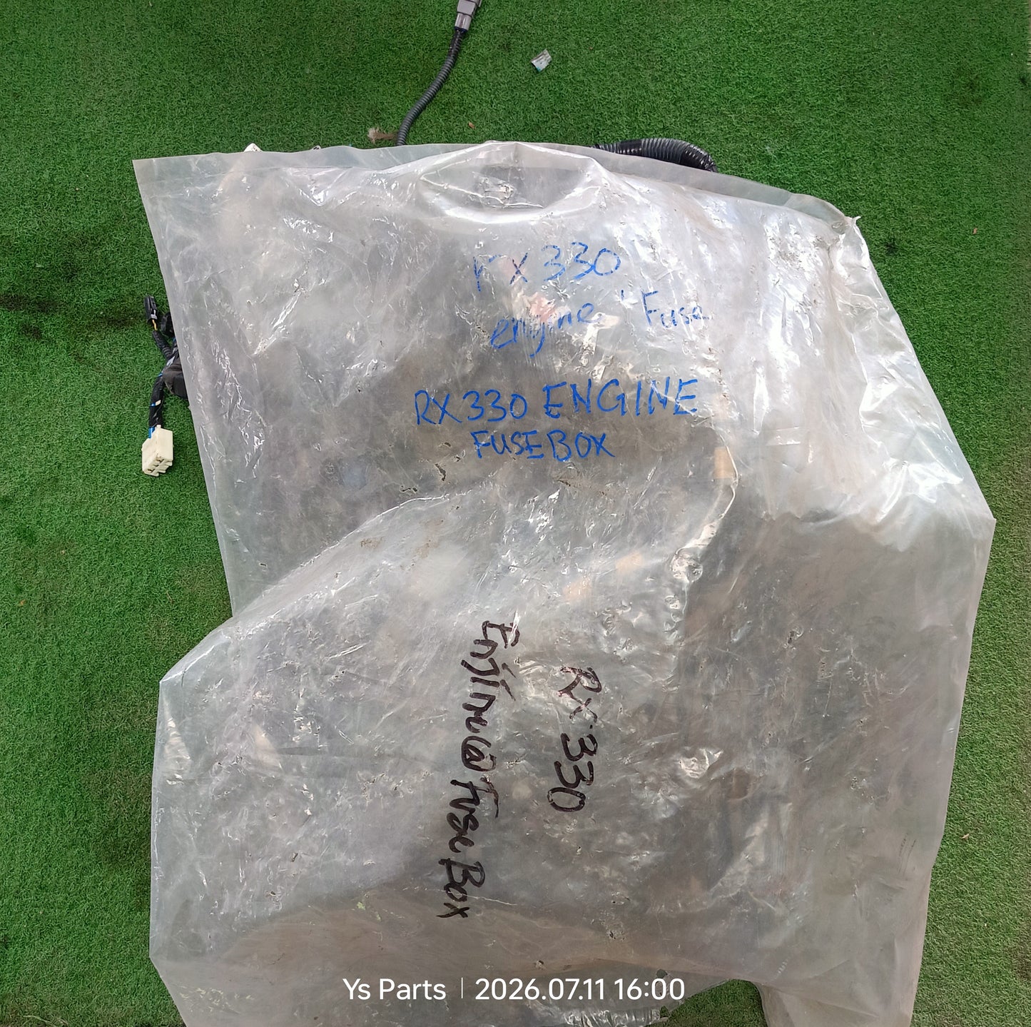 RX330 ENGINE / FUSEBOX WIRING (WRG0089)