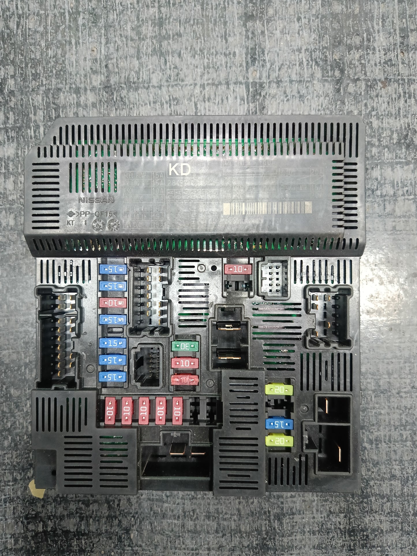 NISSAN NAVARA NP300 IPDM (284B7 4JW2A)