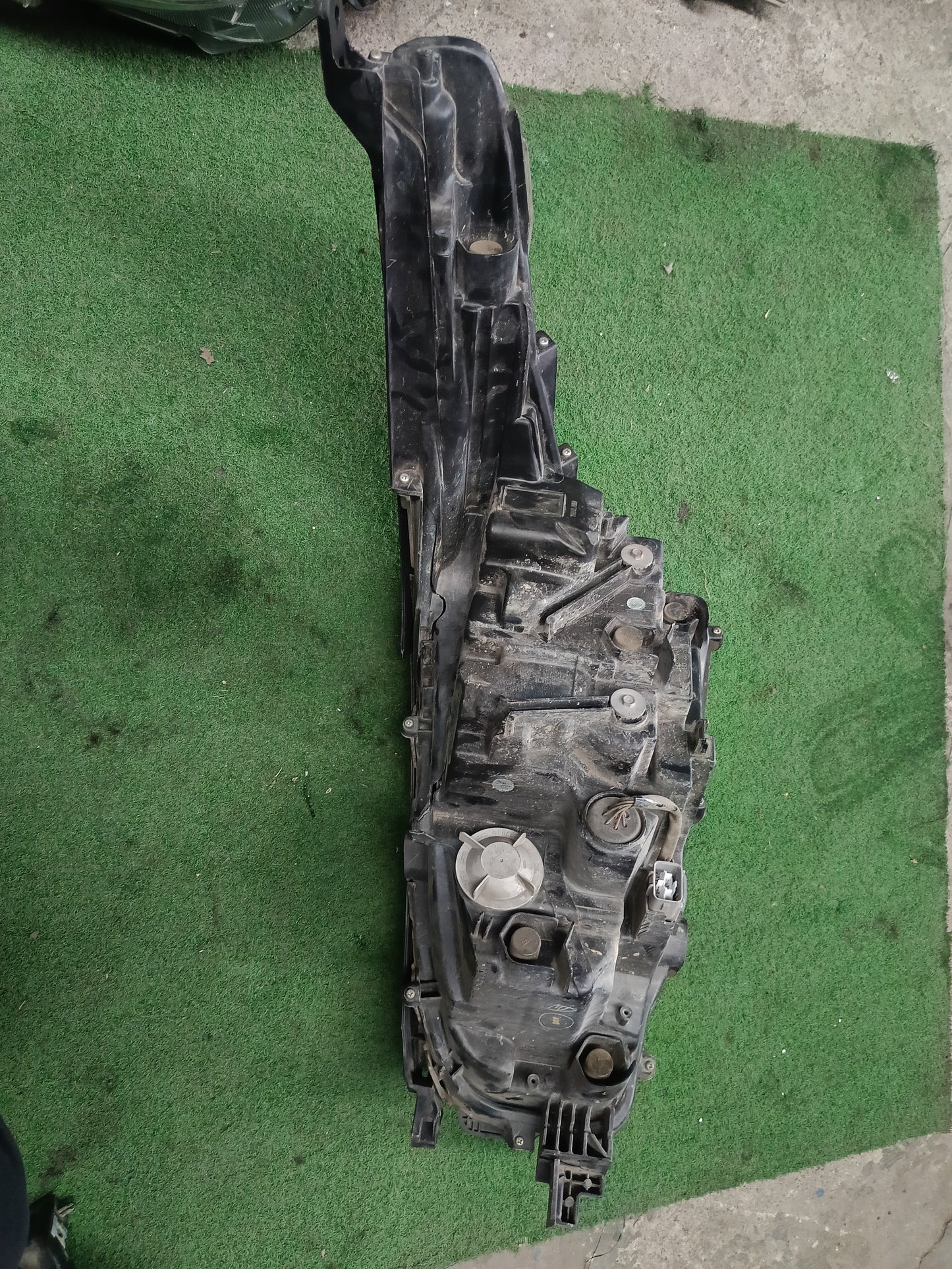 TOYOTA FORTUNER NEW HEAD LAMP RH (HL0101)