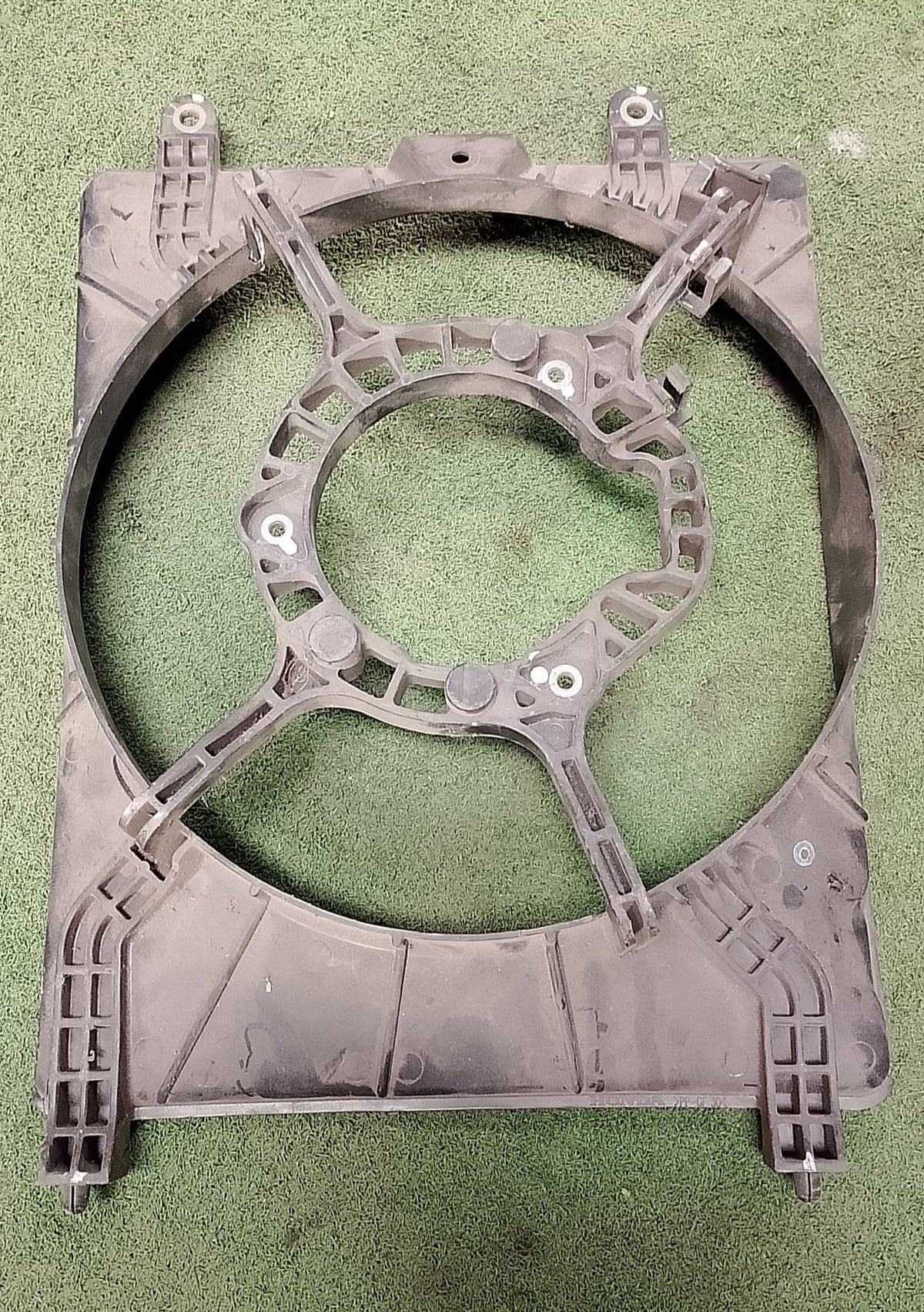 HONDA HRV RADIATOR FAN HOUSING (FH0018)