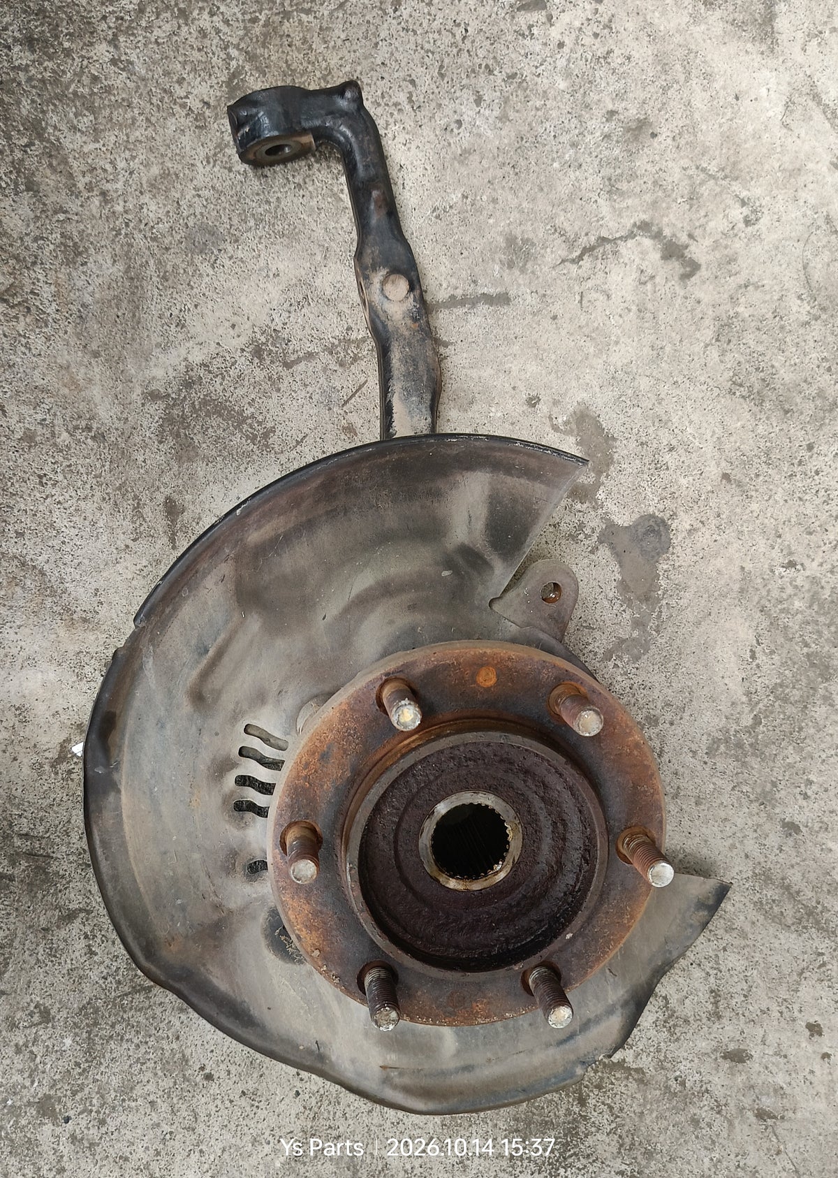 TOYOTA HILUX VIGO KNUCKLE ARM LH (KA109)