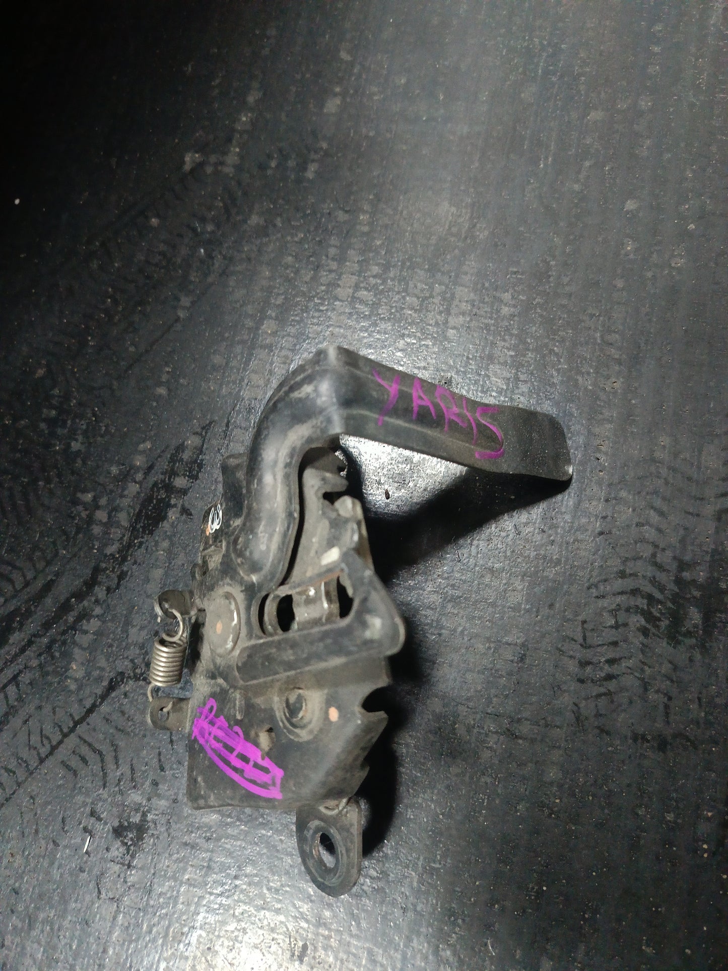 TOYOTA YARIS 2008 FRONT BONNET LOCK (BL00034)