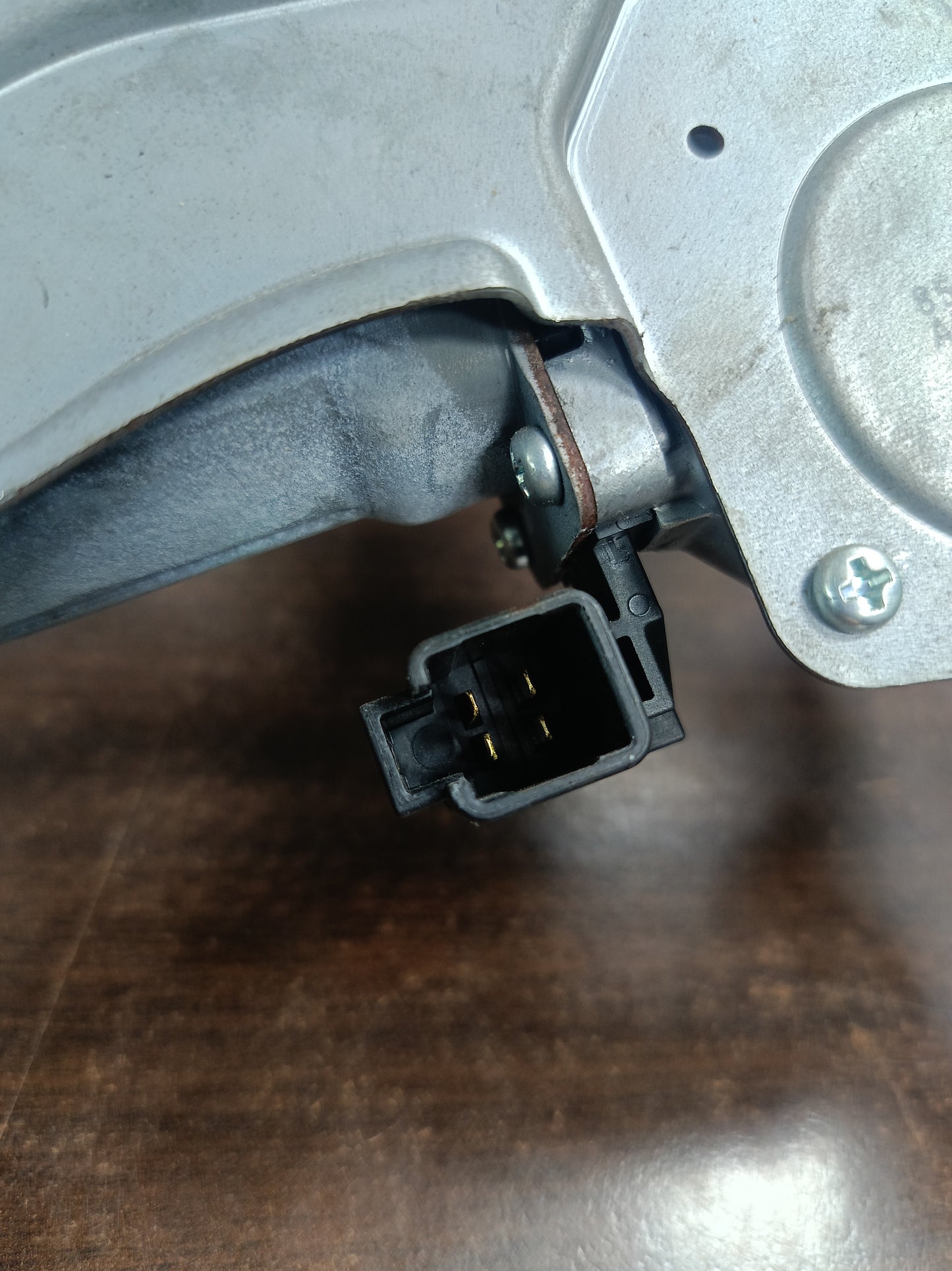 PERODUA ARUZ WIPER MOTOR REAR (85130-BZ210)