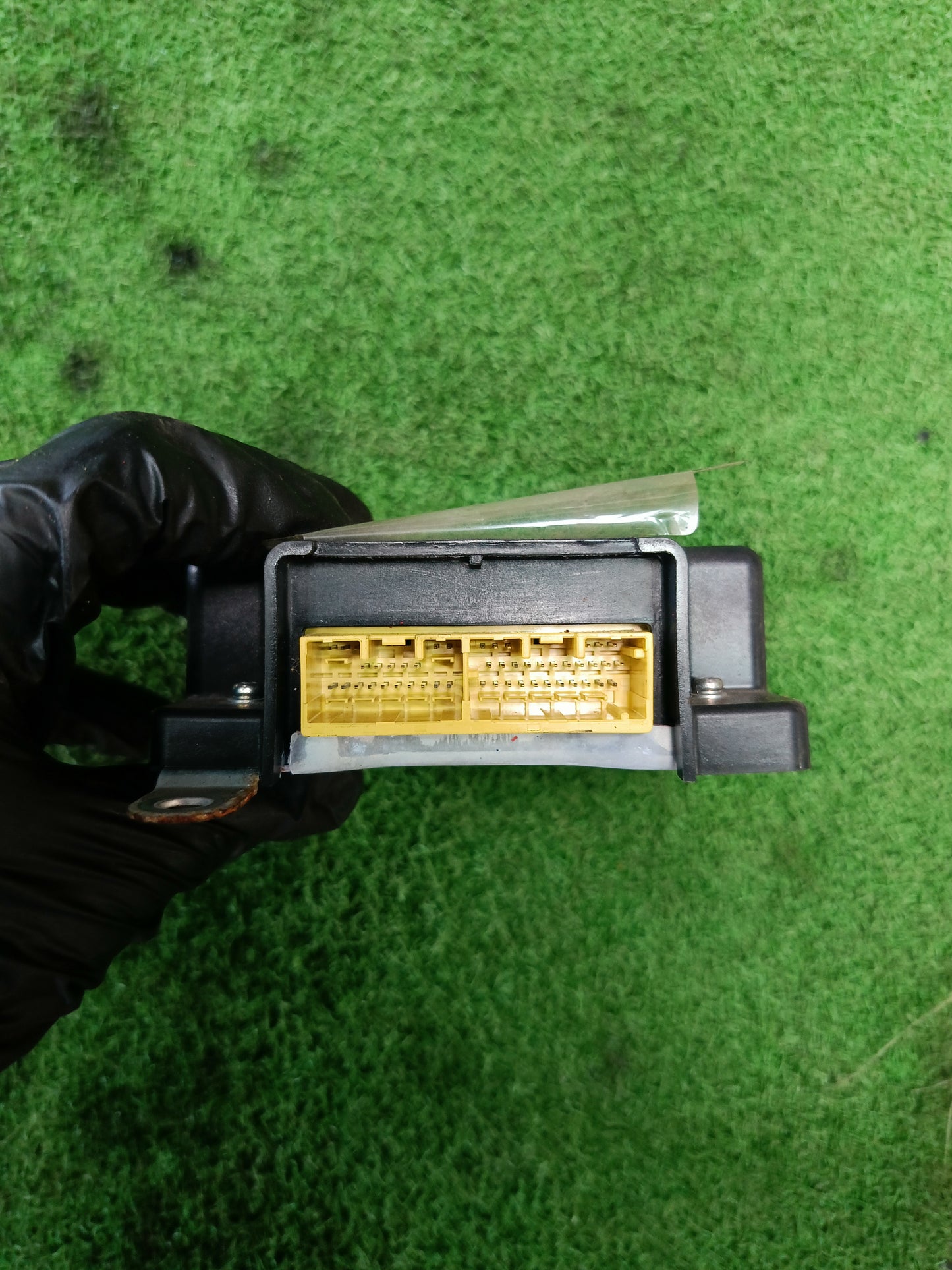 MITSUBISHI TRITON AIRBAG ECU (8635A487)