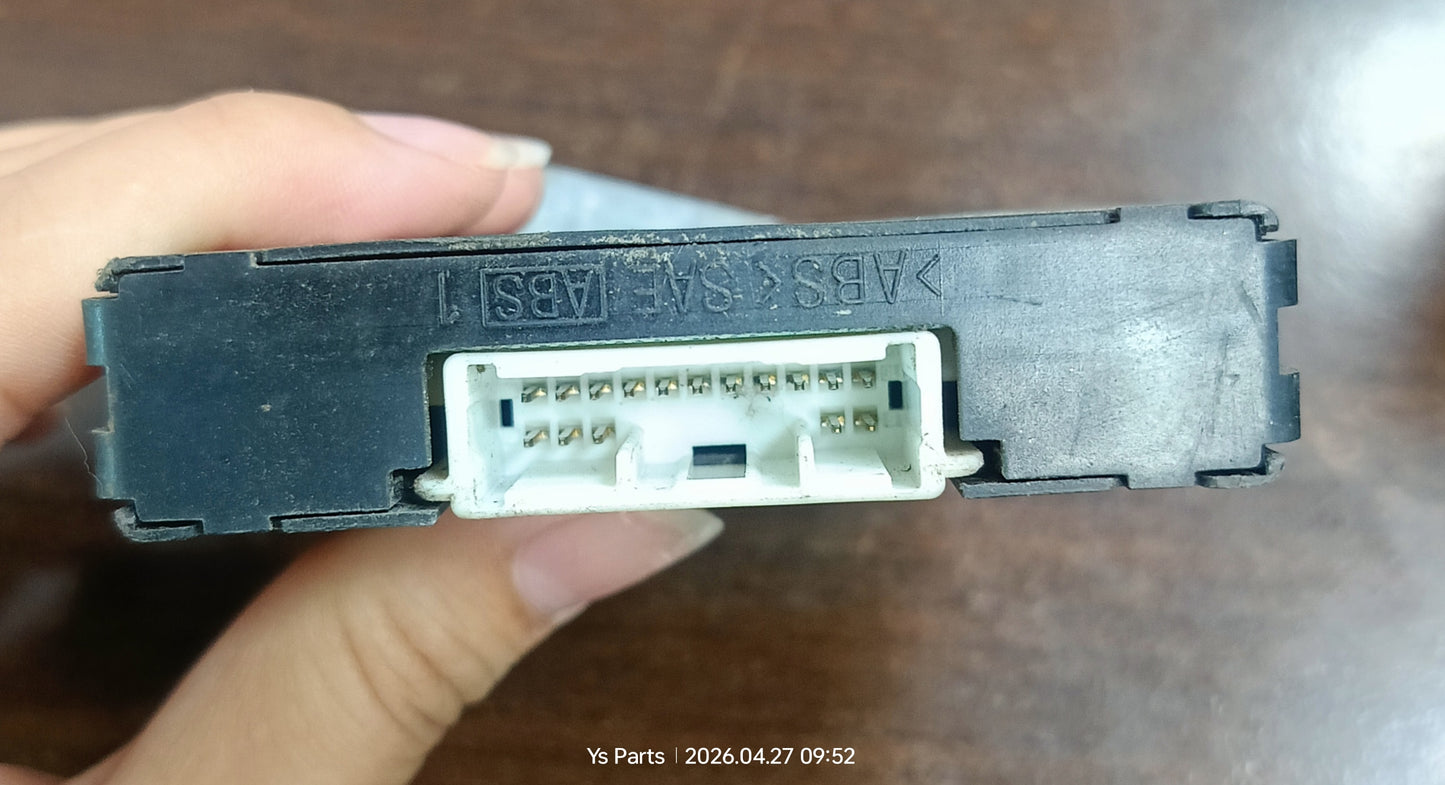 TOYOTA INNOVA / HILUX / FORTUNER IMMOBILIZER ECU (89780-71021)