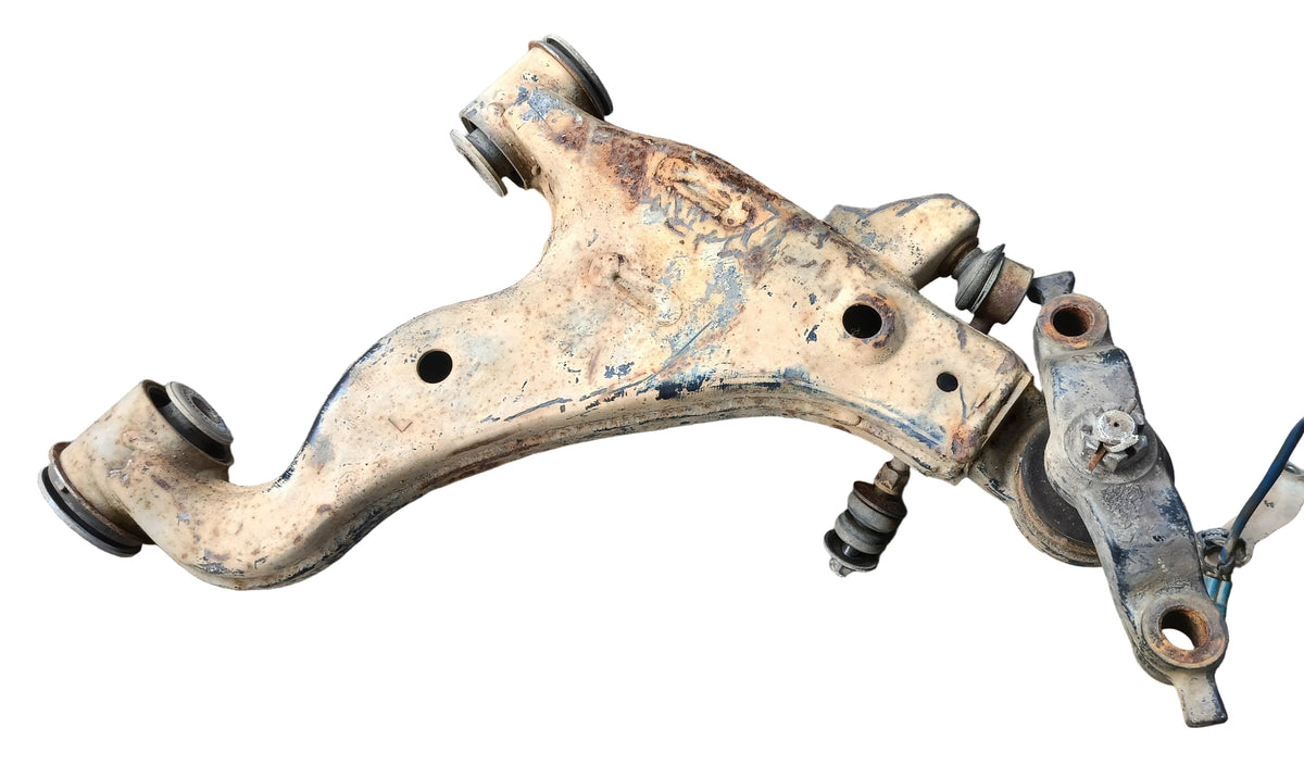 TOYOTA INNOVA LOWER ARM LH (LAM081)