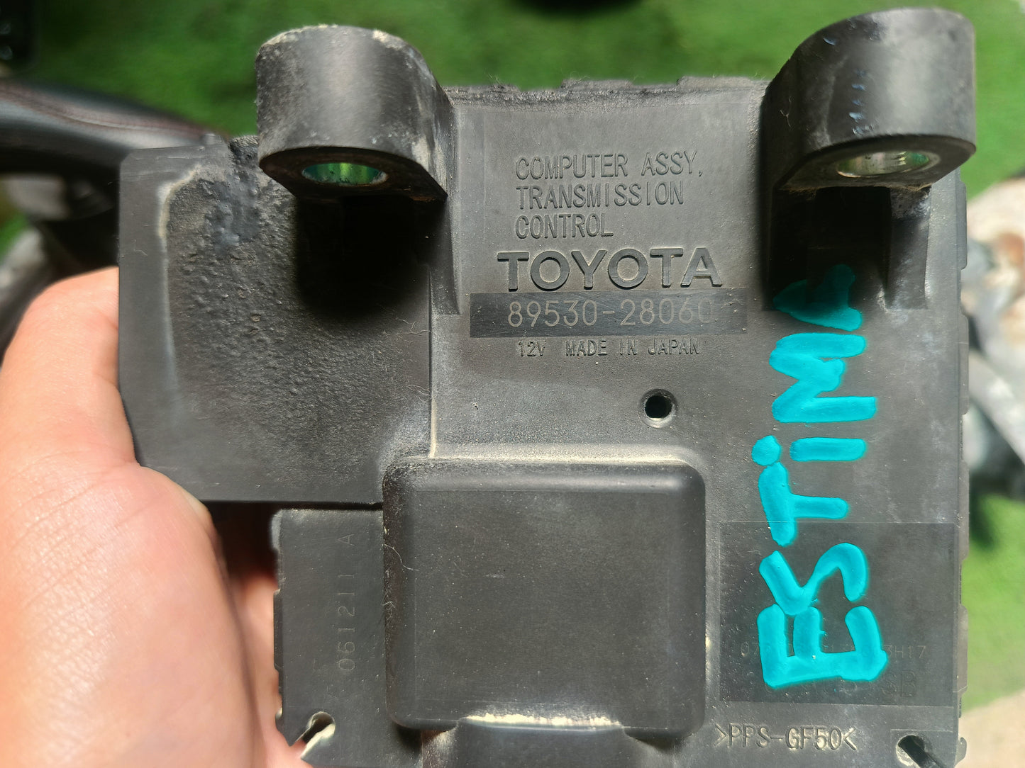 TOYOTA ESTIMA GEARBOX ECU (89530-28060)