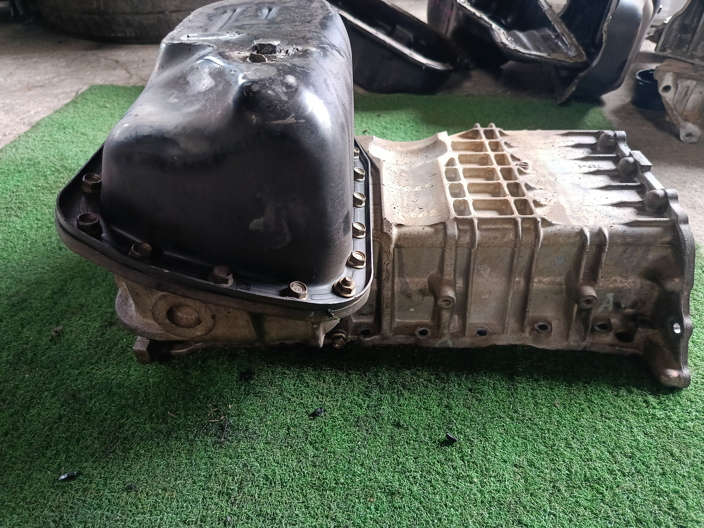 ISUZU D-MAX VCROSS ENGINE OIL SUMP (OSP00027)