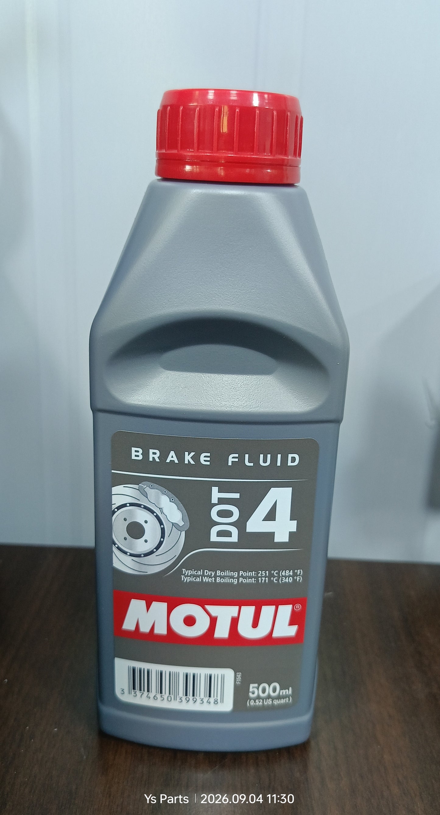 MOTUL BRAKE FLUID DOT 4 0.5L (112834)