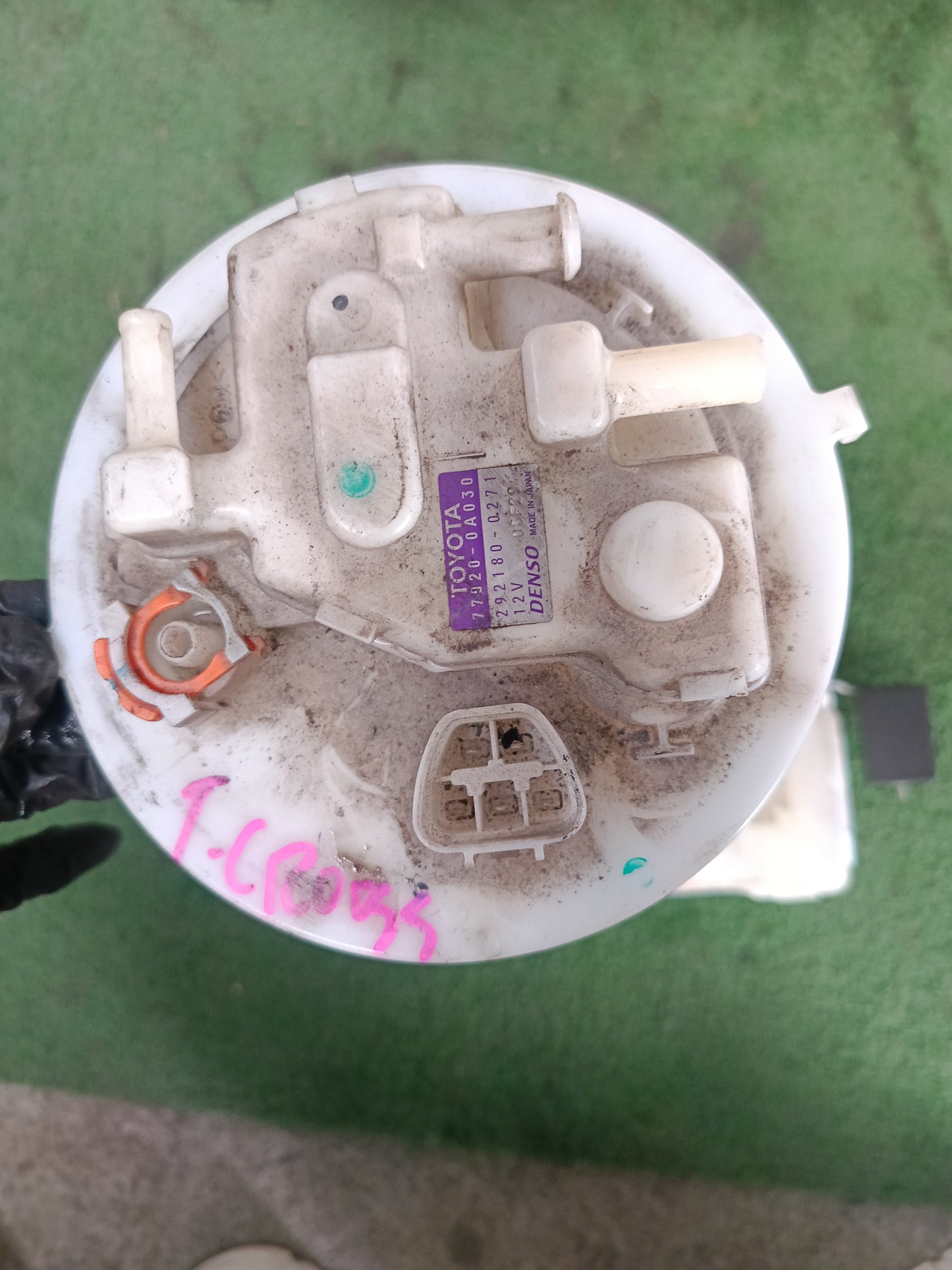 TOYOTA CORROLA CROSS FUEL PUMP (77020-0A030)