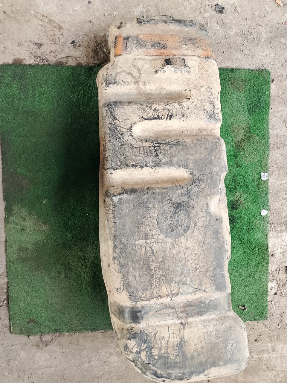 ISUZU D-MAX FUEL TANK (FT00015)