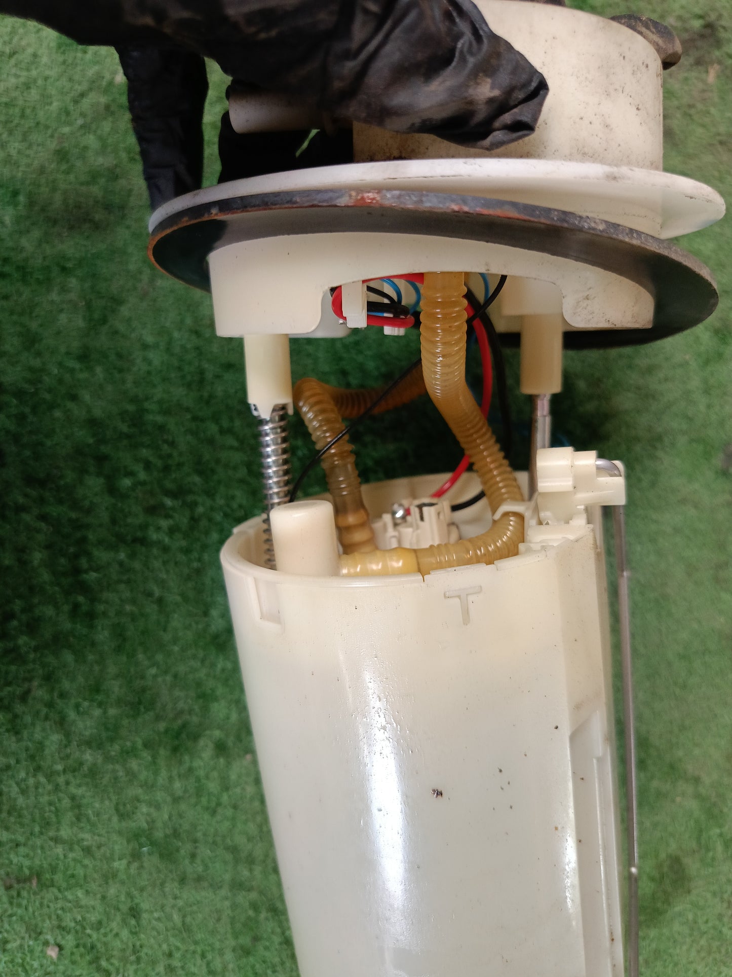 PROTON IRIZ FUEL PUMP (PW923767)