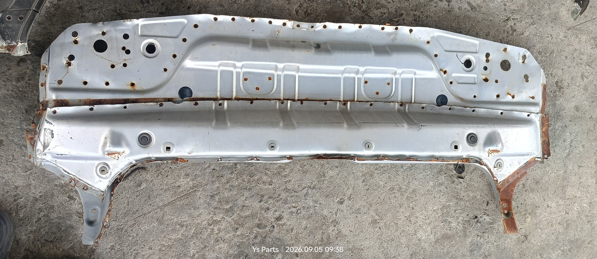 PROTON SAGA BLM END PANEL SILVER (PNL0008)