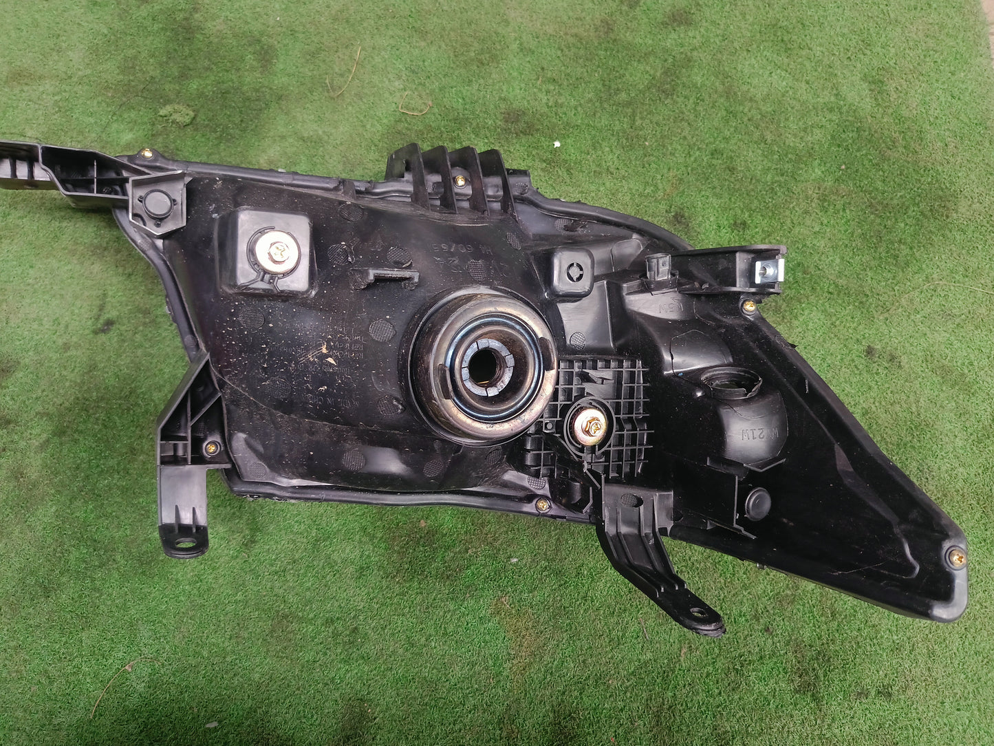 TOYOTA HILUX VIGO HEAD LAMP LH (HL0107)