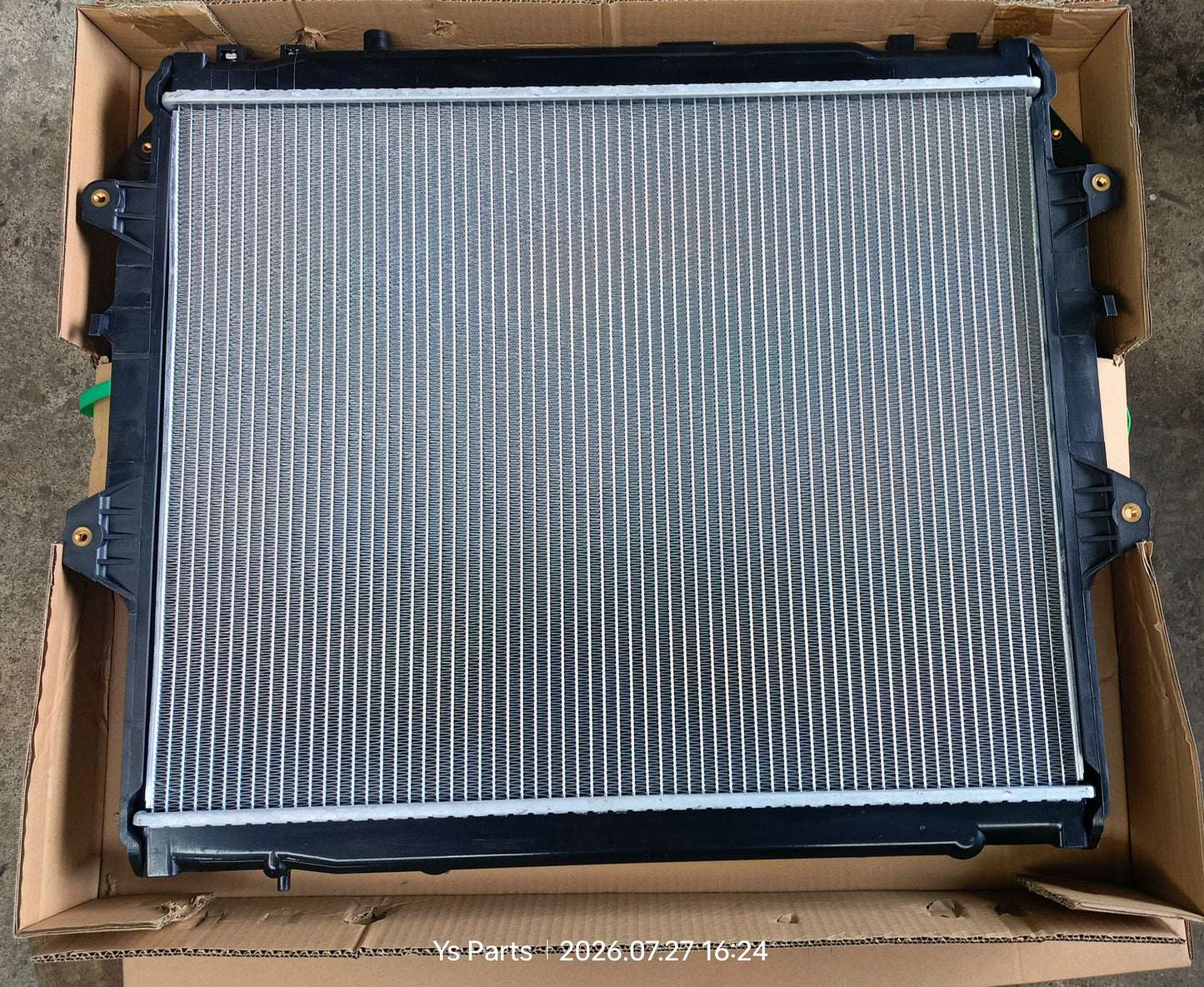 TOYOTA HILUX VIGO (KUN25) 2005 2/4 DOOR RADIATOR MANUAL 26MM FIN 8MM (TYN07A-3777A-NNNX)
