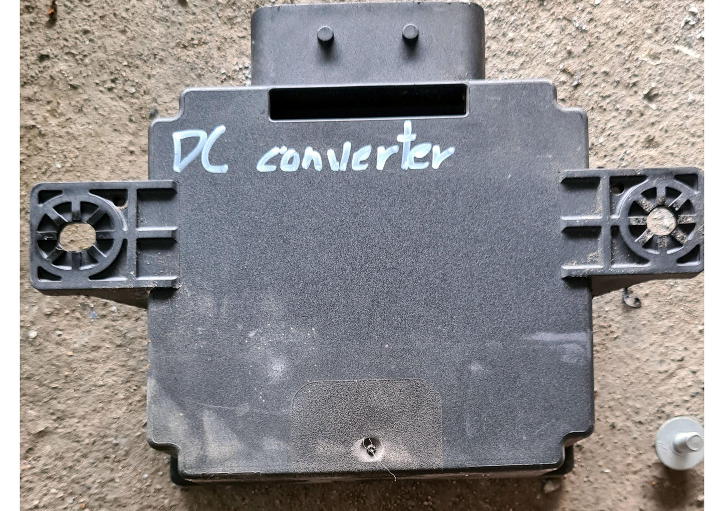 MAZDA DC Converter (PE03 18572)
