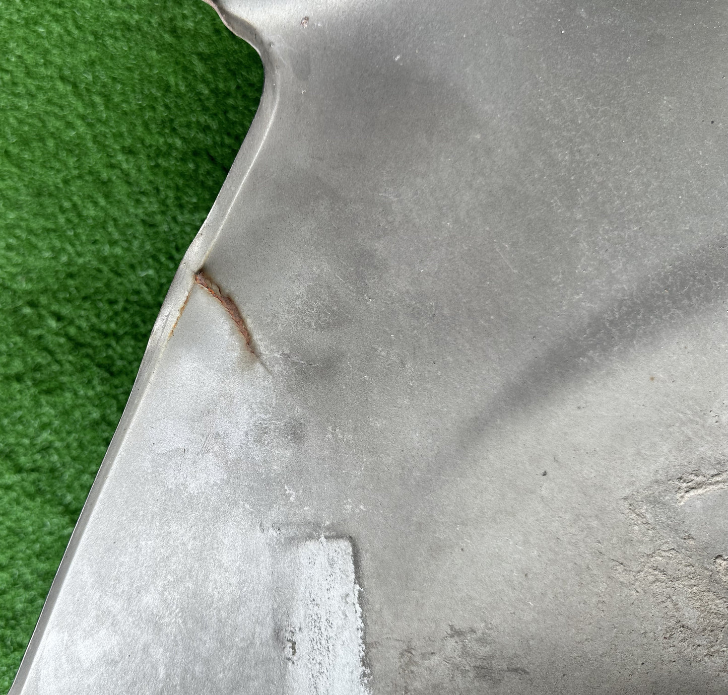 ISUZU DMAC ITEQ FRONT FENDER WITHOUT HOLE SILVER RH (FFWH035)