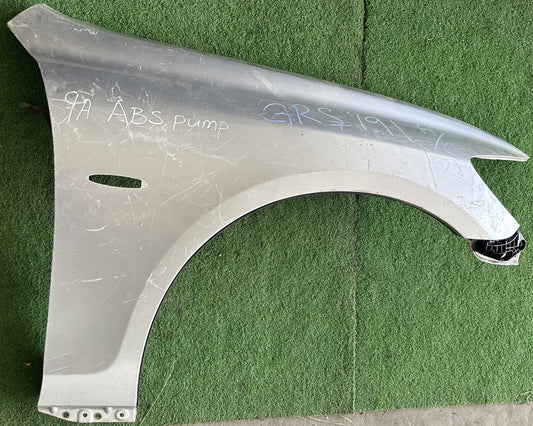 LEXUS GS350 FRONT FENDER WITH HOLE SILVER RH (FFWH039)