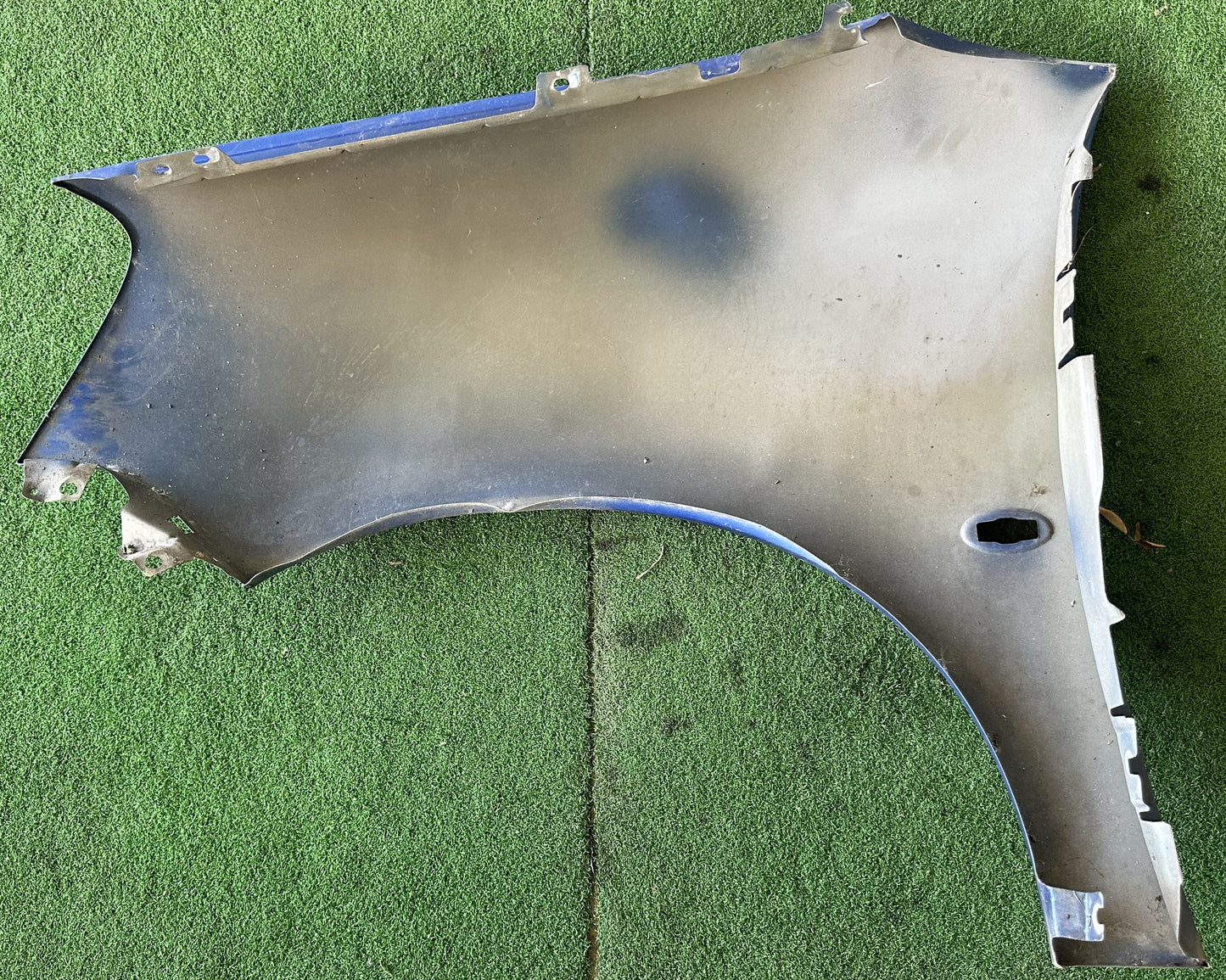 CITROEN BERLINGO FRONT FENDER WITH HOLE BLUE RH (FFWH047)