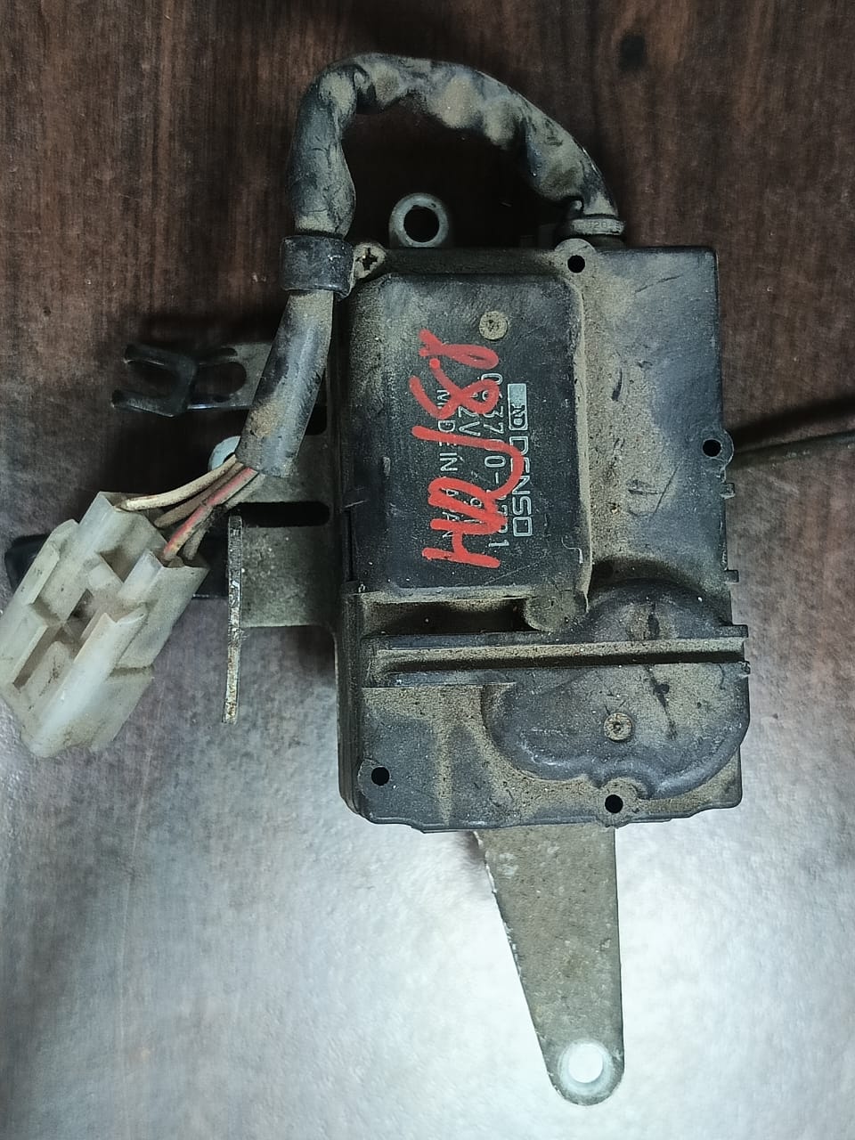 LAND CRUISER HDJ80 FLAP MOTOR  (063700-2721)