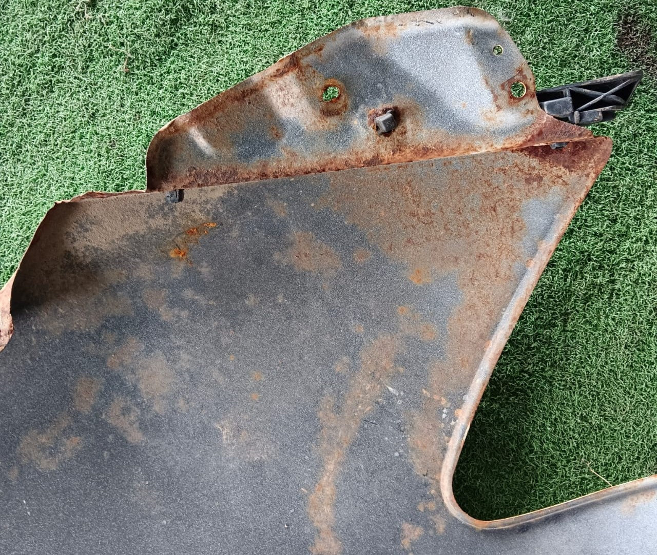 TOYOTA VIGO KUN25 FRONT FENDER WHITE RH (FFWH068)