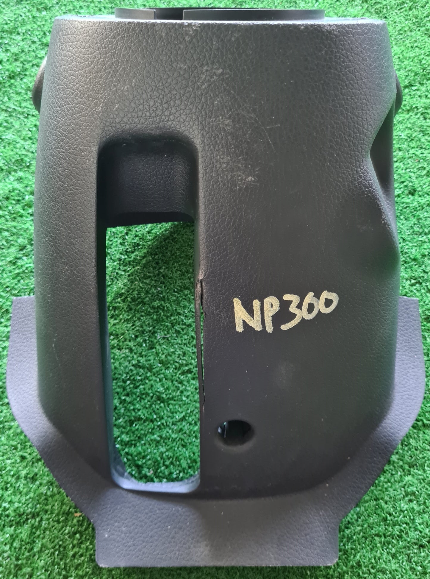 NISSAN NAVARA NP300 STEERING COVER (48470-5JK2A)