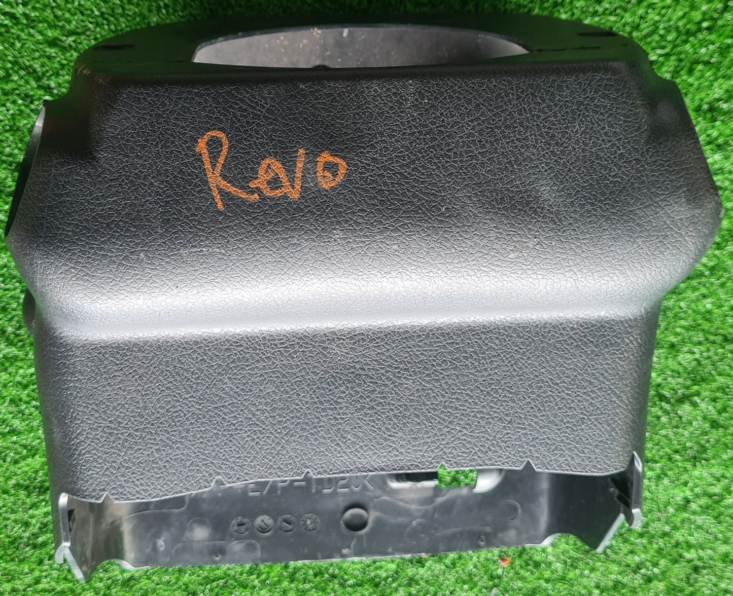 TOYOTA HILUX REVO STEERING COVER (45287-0K010)