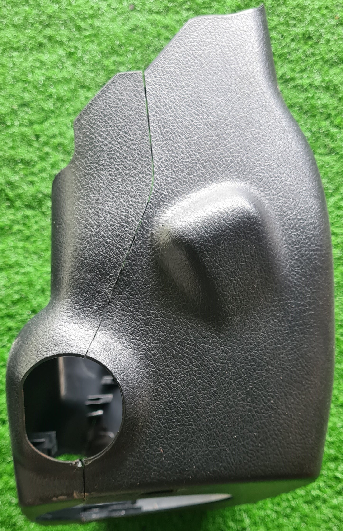 TOYOTA HILUX REVO STEERING COVER (45287-0K010)