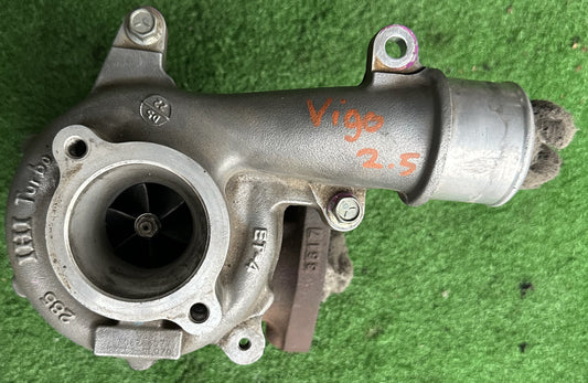 TOYOTA HILUX VIGO KUN25 VNT 2.5 TURBO (17201-0L070)