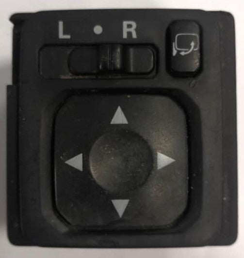 MITSUBISHI ASX SIDE MIRROR CONTROL SWITCH (183569)