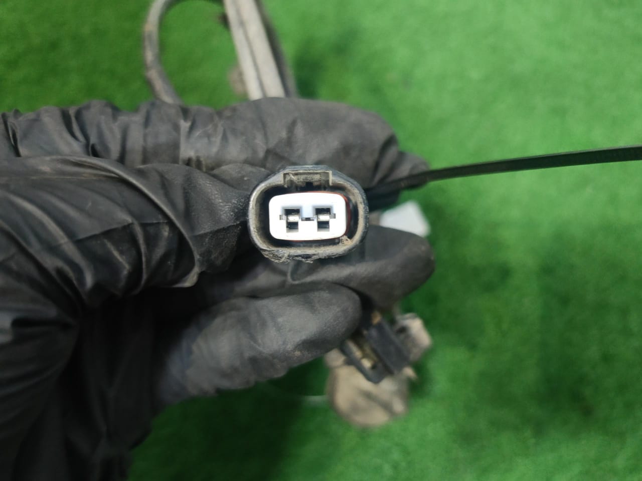 TOYOTA HILUX VIGO ABS SENSOR RH  (89542-0K020-2)