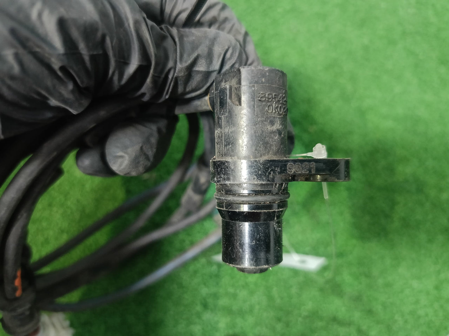 TOYOTA HILUX VIGO ABS SENSOR RH (89542-0K020)