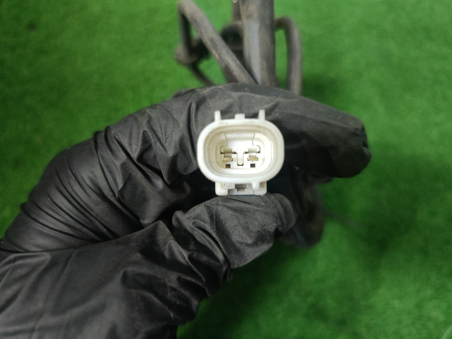 TOYOTA HILUX VIGO ABS SENSOR RH (89542-0K020)