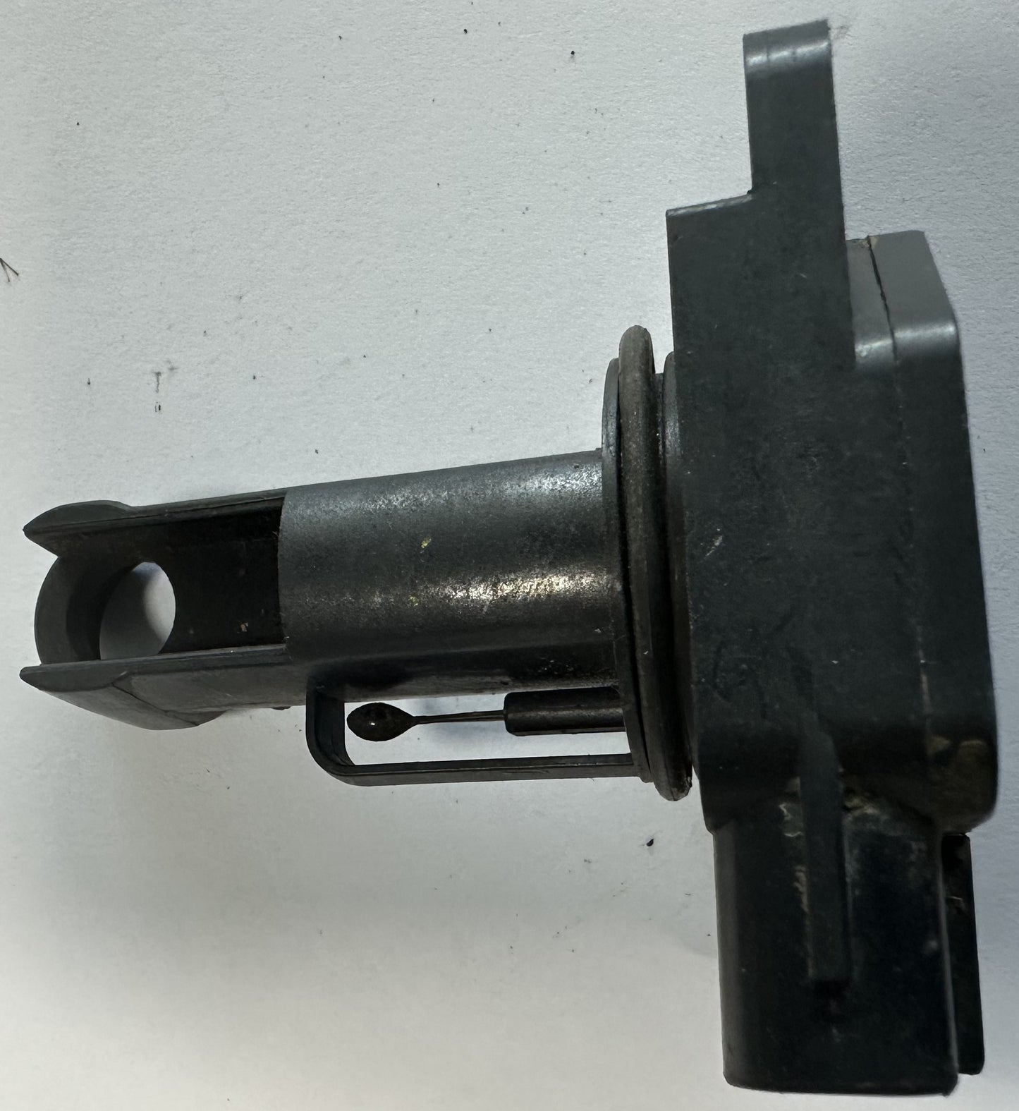 TOYOTA VIOS , INNOVA, HILUX, FORTUNER AIR FLOW SENSOR (22204-0C020)