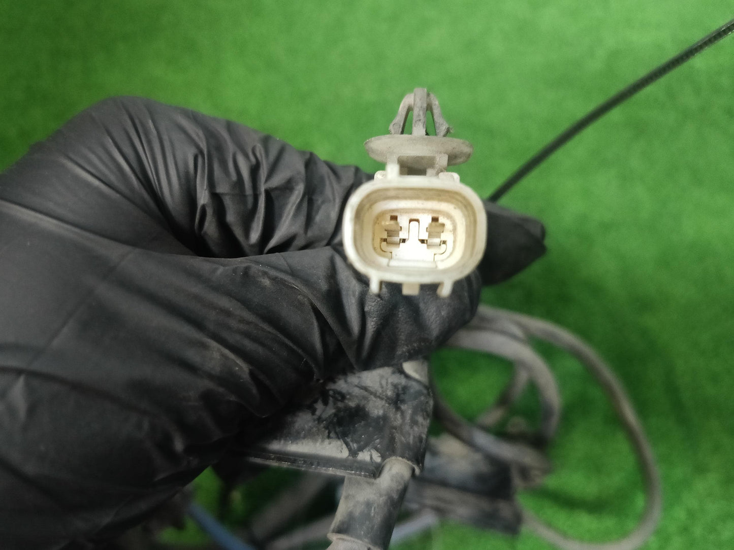 TOYOTA HILUX VIGO ABS SENSOR RH  (89542-0K020-2)