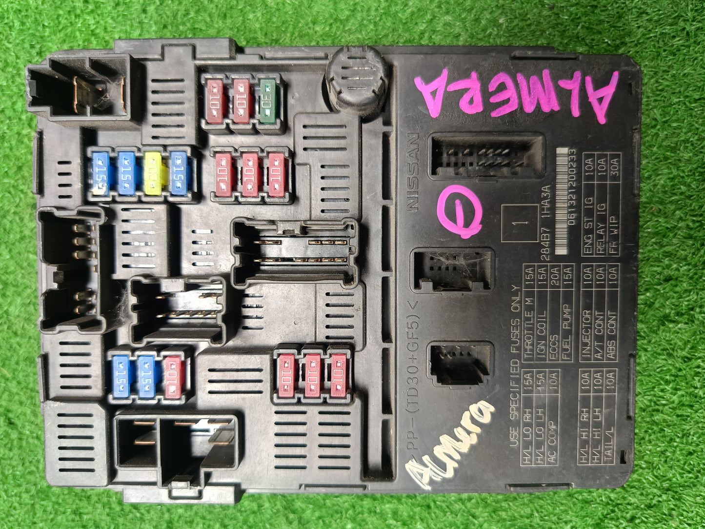 NISSAN ALMERA N17 FUSE BOX ECU (284B7 1HA3A)