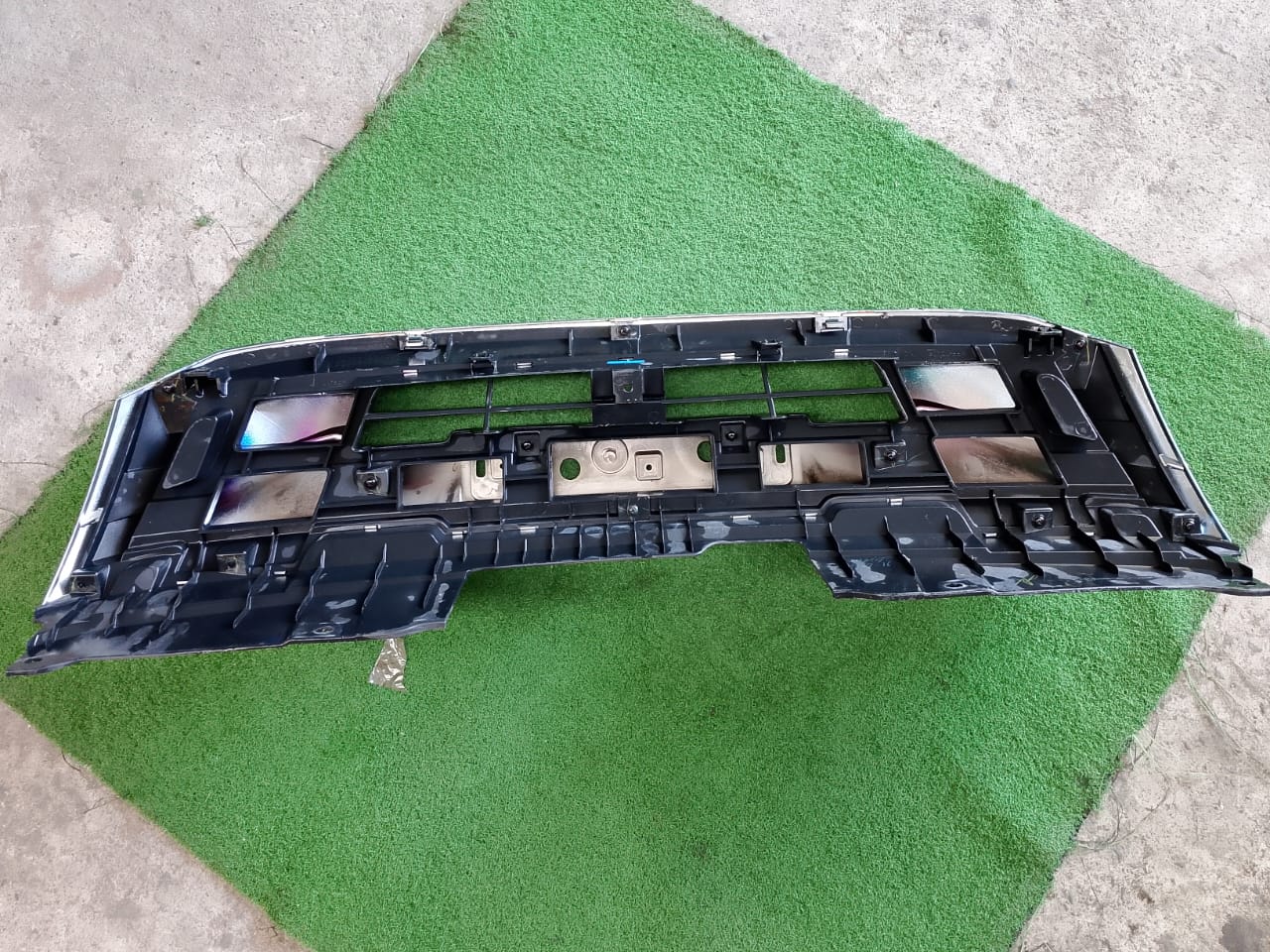 ISUZU DMAX ITEQ FRONT BUMPER GRILLE T00029